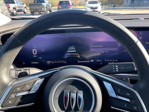 Used 2025 Buick Envision Preferred image 23