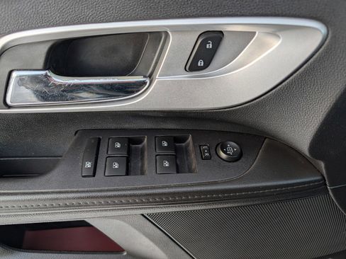 Used 2016 Chevrolet Equinox LT w/ Convenience Package image 28