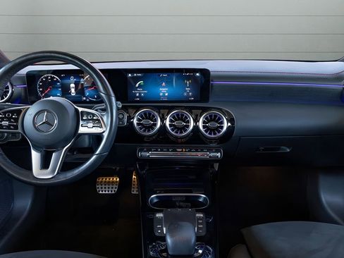 Used 2023 Mercedes-Benz CLA 250 4MATIC image 24