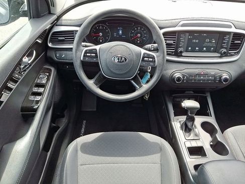Used 2020 Kia Sorento LX FWD image 11