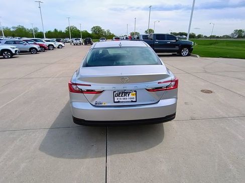 Used 2026 Toyota Camry LE FWD image 11