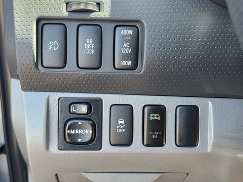 Used 2014 Toyota Tacoma PreRunner w/ TRD Off-Road Package image 48