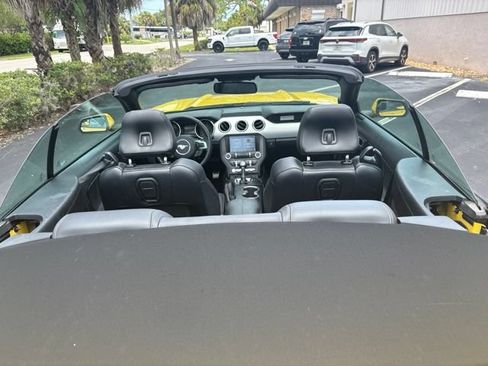 Used 2017 Ford Mustang Premium RWD image 4