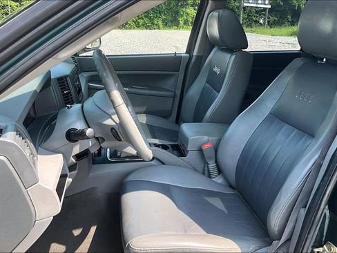Used 2005 Jeep Grand Cherokee Laredo AWD/4WD image 24