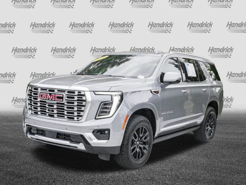 Used 2026 GMC Yukon Denali w/ Sun & Power Step Package AWD/4WD image 5