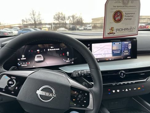 Used 2025 Nissan Murano SL AWD/4WD image 11