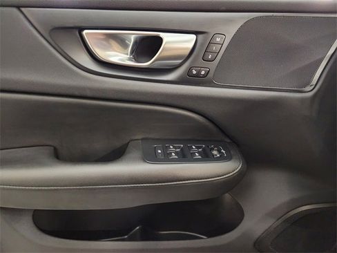 Used 2024 Volvo S60 B5 Core image 24