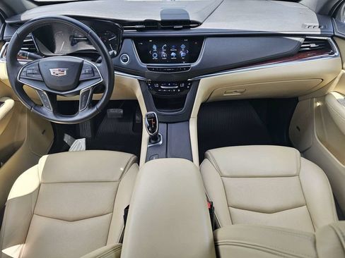 Used 2019 Cadillac XT5 Premium Luxury FWD image 19