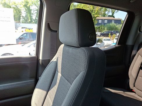 Used 2021 Chevrolet Silverado 1500 RST image 17