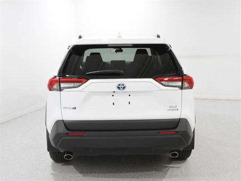 Used 2022 Toyota RAV4 XLE image 22