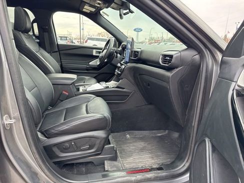 Used 2023 Ford Explorer ST w/ Equipment Group 401A image 12