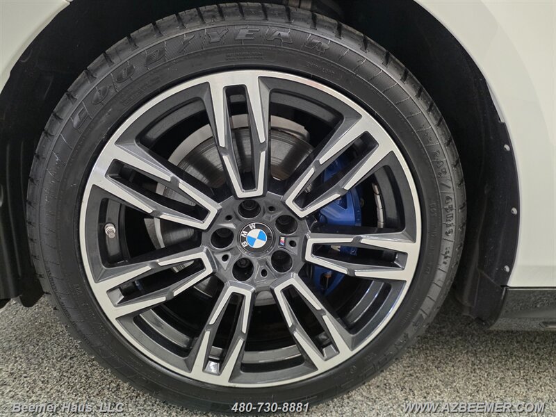 Used 2024 BMW 530i w/ M Sport Package RWD image 15