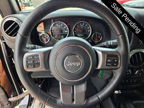 Used 2018 Jeep Wrangler Sahara AWD/4WD image 27
