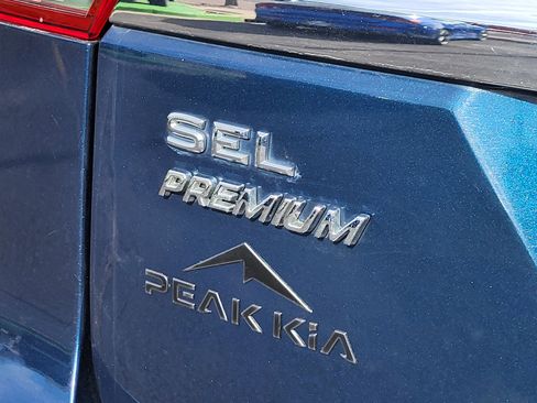 Used 2019 Volkswagen Atlas SEL Premium image 14