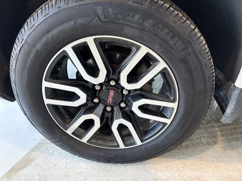 Used 2022 GMC Sierra 1500 AT4 w/ AT4 Premium Package image 29