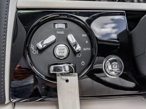 Used 2014 Rolls-Royce Phantom Drophead Coupe image 65