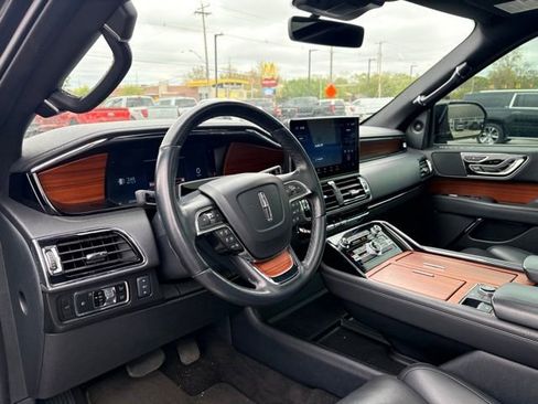 Used 2024 Lincoln Navigator Reserve AWD/4WD image 14