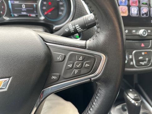 Used 2016 Chevrolet Malibu LT image 25