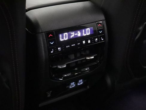 Used 2023 Jeep Grand Cherokee L Summit AWD/4WD image 11