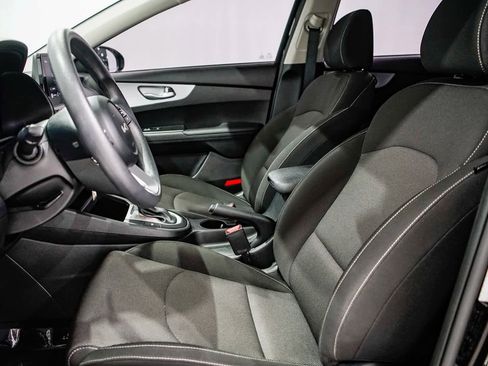 Used 2023 Kia Forte LXS image 16