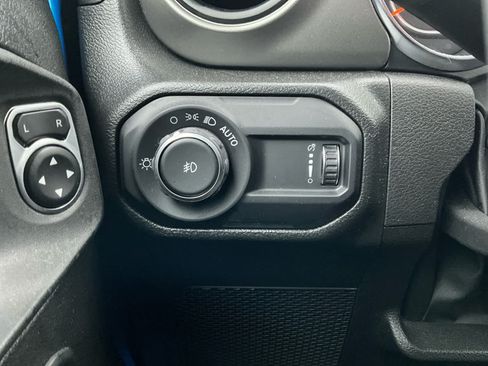 Used 2023 Jeep Wrangler Unlimited Sport AWD/4WD image 16