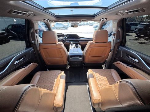 Used 2023 Cadillac Escalade Premium Luxury w/ LPO, Floor Liner Package RWD image 25