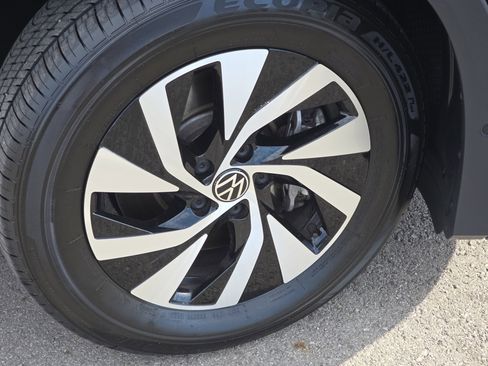New 2025 Volkswagen Tiguan S AWD/4WD image 13
