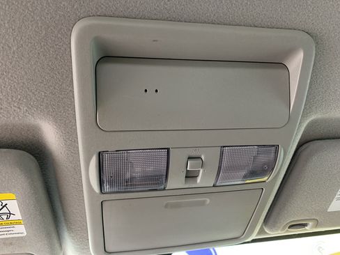 Used 2015 Nissan Frontier S RWD image 27
