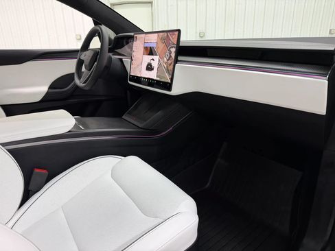 Used 2026 Tesla Model X Plaid AWD/4WD image 14