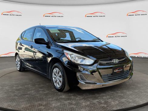 Used 2016 Hyundai Accent SE FWD image 5