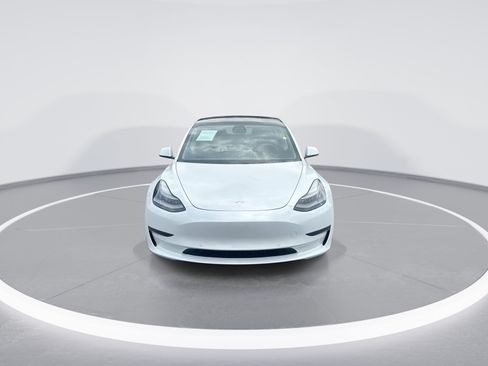 Used 2021 Tesla Model 3 Standard Range Plus RWD image 3