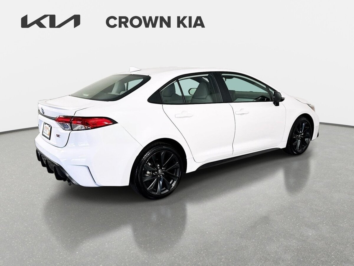 Used 2024 Toyota Corolla SE FWD image 5
