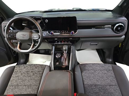 Used 2023 Chevrolet Colorado Z71 w/ Z71 Convenience Package 2 image 13