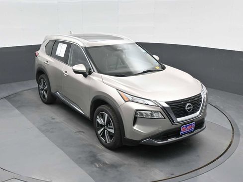 Used 2023 Nissan Rogue SL image 19
