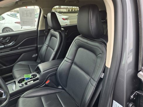 Used 2023 Lincoln Corsair Reserve w/ Jet Appearance Package image 12