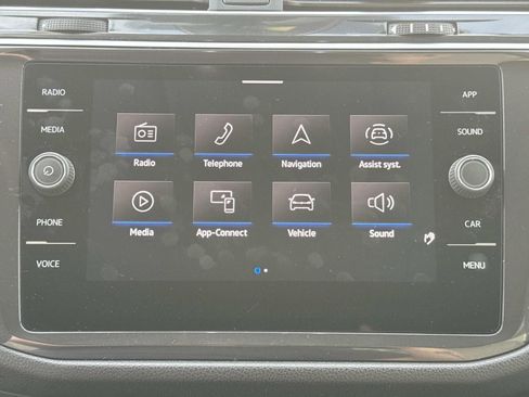 Used 2024 Volkswagen Tiguan S image 25