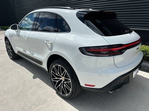 Used 2026 Porsche Macan AWD/4WD image 3