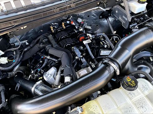 Used 2023 Ford Expedition XLT RWD image 33