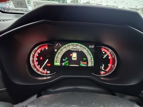Used 2025 Toyota RAV4 XLE Premium AWD/4WD image 8