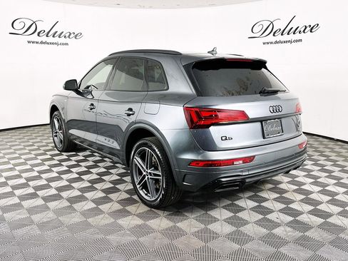 Used 2024 Audi Q5 e Premium Plus w/ Premium Plus Package image 4