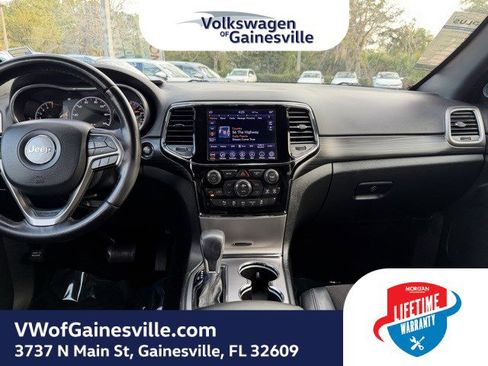 Used 2020 Jeep Grand Cherokee Laredo w/ Laredo X Package image 13