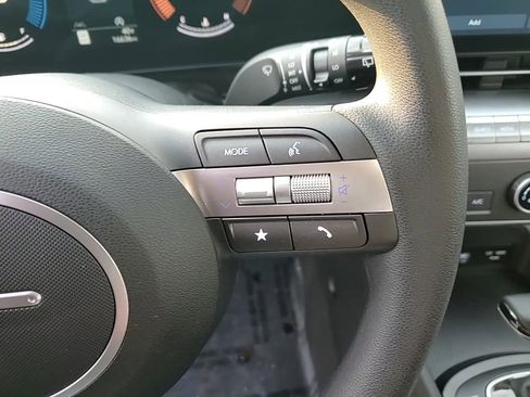 Certified 2025 Hyundai Kona SE image 16