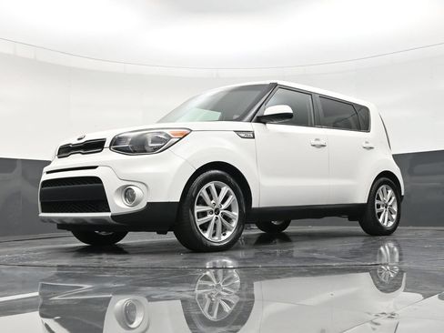 Used 2019 Kia Soul + FWD image 21