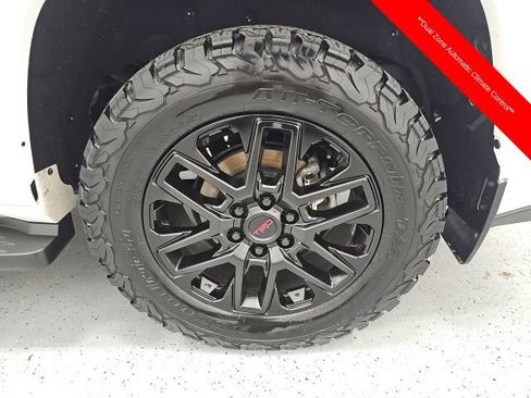 Certified 2024 Toyota Sequoia SR5 AWD/4WD image 11