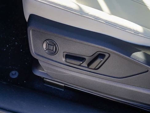 New 2025 Audi Q5 Premium image 24