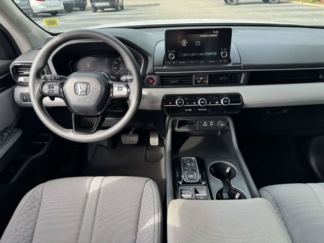 Certified 2023 Honda Pilot LX image 12
