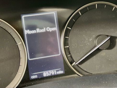 Used 2019 Lexus RX 450h AWD image 11
