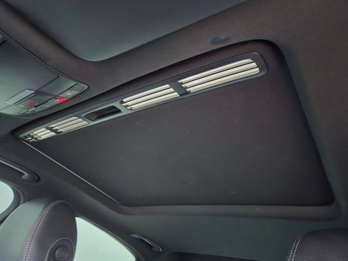 Used 2020 Mercedes-Benz C 300 Sedan image 11