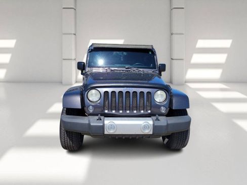 Used 2014 Jeep Wrangler Unlimited Sahara w/ Max Tow Package image 2