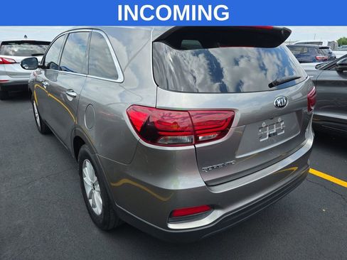 Used 2019 Kia Sorento FWD V6 image 3